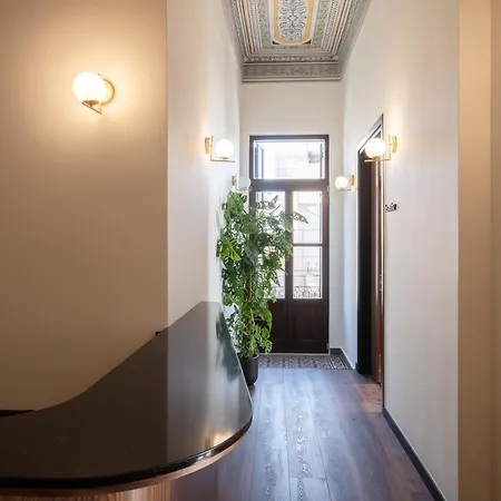 Bouquet Luxury Apartment