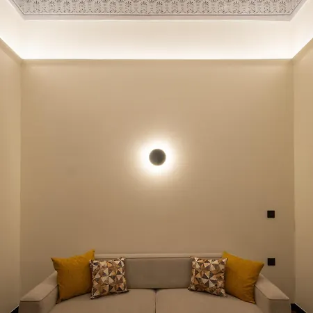 Bouquet Luxury Apartment