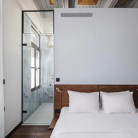 Bouquet Luxury Apartment