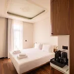 Bouquet Luxury Walk To & Chania Old Town Apartment *