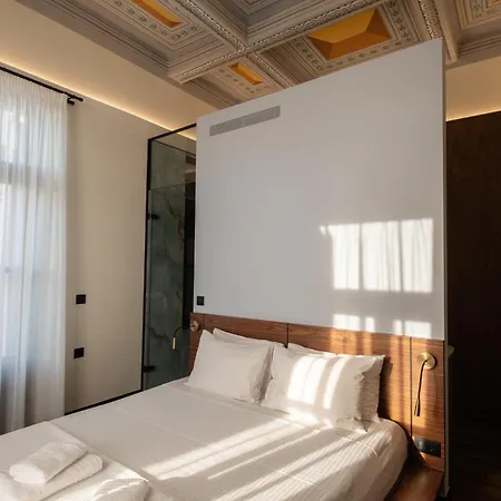 Bouquet Luxury Walk To & Chania Old Town Apartment *