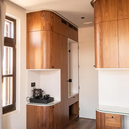 Bouquet Luxury Walk To & Chania Old Town Appartement