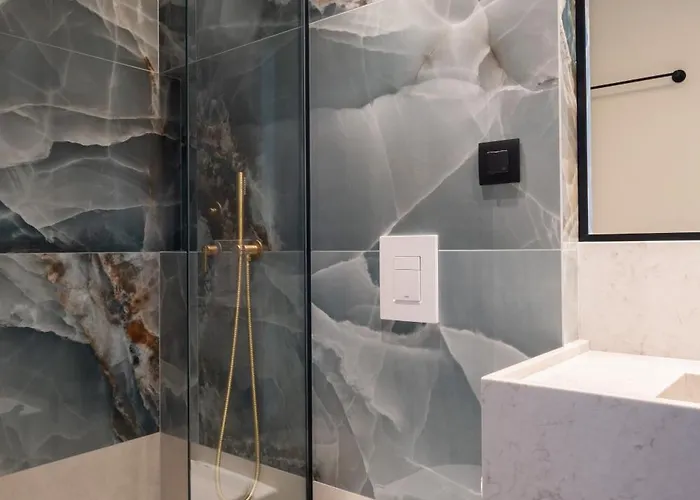 Bouquet Luxury Apartman Hriszí Aktí Haniá