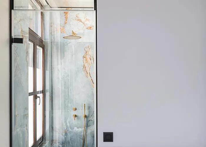 Bouquet Luxury Apartment *